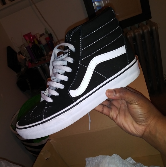 Shoes - Picture 1 of 4